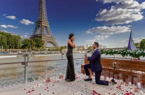 couple souhaitant financer son mariage à Paris